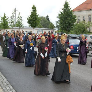 Trachtensonntag mit Ehejubilaren