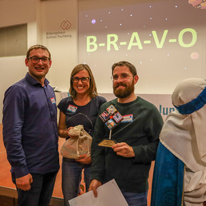 GlobeGala. Überreichung des Jungschar Globes an das Dekanat Wels-Stadt und Wels-Land für deren Einreichung in der „Alles steht Kopf“-Kategorie. Danke für die gelungene Märchen-Ralley. Foto Carina Derflinger