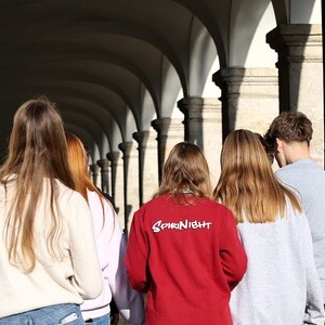 Die Vorbereitungsphase auf die Firmung ist eine spannende Zeit. Auf vielf?ltige Art und Weise werden Glauben und Leben zur Sprache gebracht. Als Erg?nzung zu den pfarrlichen Angeboten gibt es die SpiriNights.