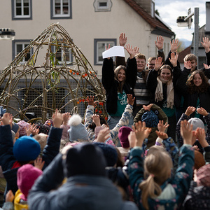 414 - Yippie - wir bauen ein Weiden-Tipi!