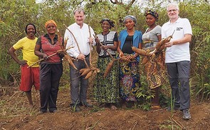 Bischof Scheuer mit der Caritas OÖ im Kongo