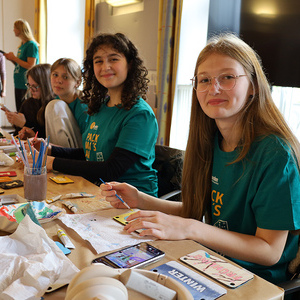 402 - Gemeinsam durchs Jahr - Holzkalender fürs Seniorenwohnhaus