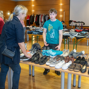 401 - Schätze aus alten Zeiten - Flohmarkt im Seniorenzentrum