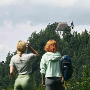 Wandern am Sebaldusweg - Blick zur Sebalduskirche