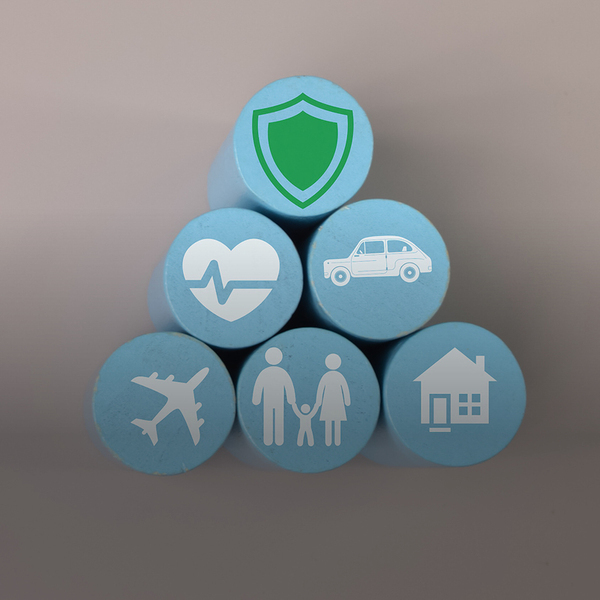 Versicherung / innu_asha84 on envato elements