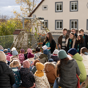 414 - Yippie - wir bauen ein Weiden-Tipi!