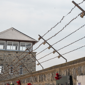 Gedenk- und Befreiungsfeier Mauthausen 2024Internationale Jugendgedenkfeier und Internationale Gedenk- und Befreiungsfeier zum thematischen Schwerpunkt „Recht und Gerechtigkeit im Nationalsozialismus“ anlässlich der 79. Wiederkehr der Befreiung des 